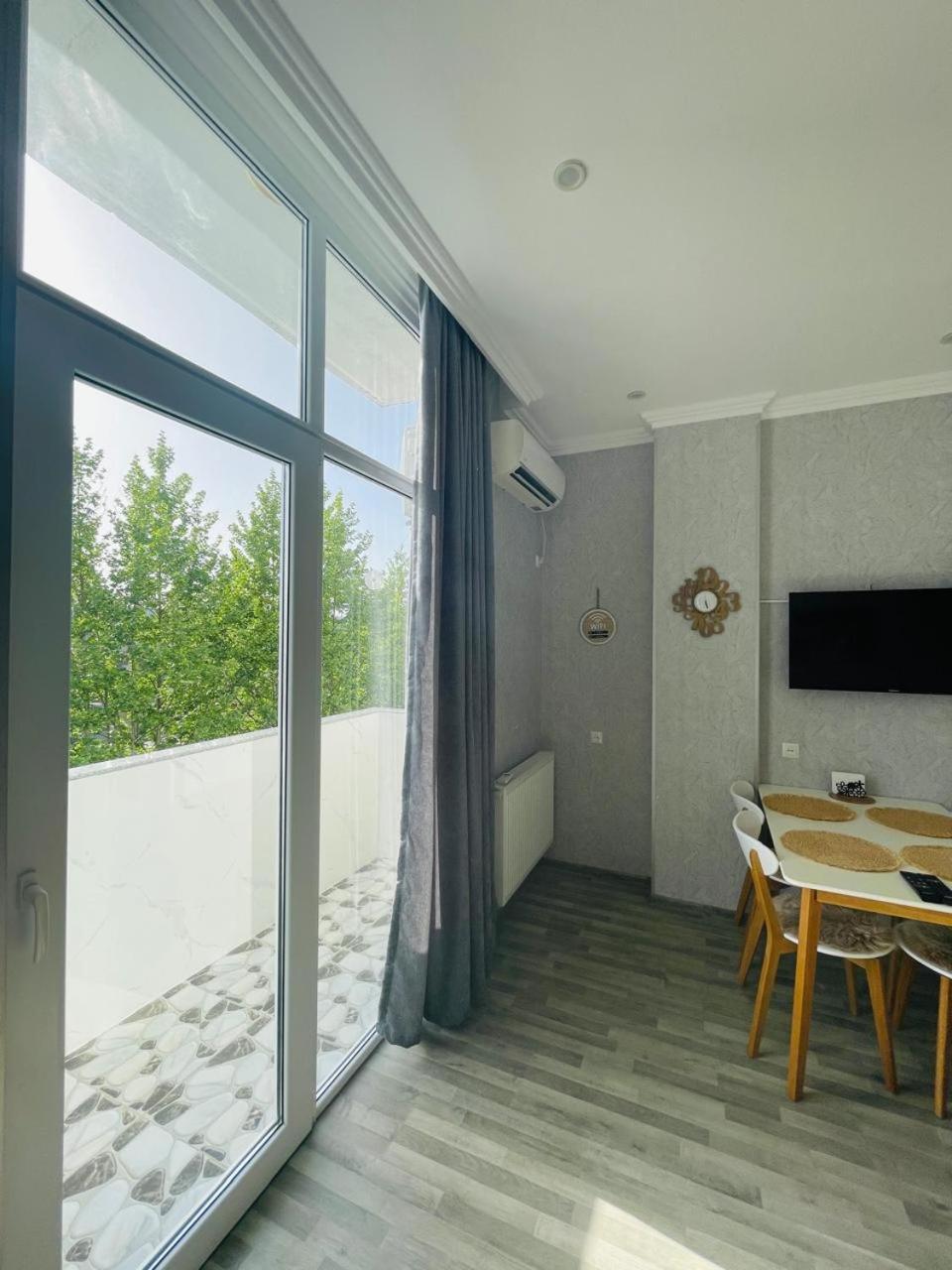 Kate'S New Cozy Apartment Kutaisi Bagian luar foto